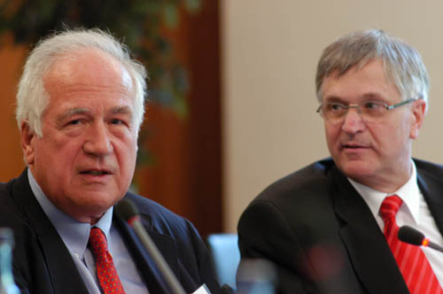 Karl von Wogau (left) and Peter Hintze, European Security Round Table 2007